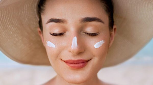 ضد آفتاب زیر آرایش